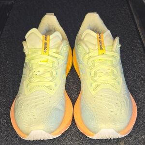 ASICS Novablast 4 Paris Edition - Cool Matcha/Safety Yellow